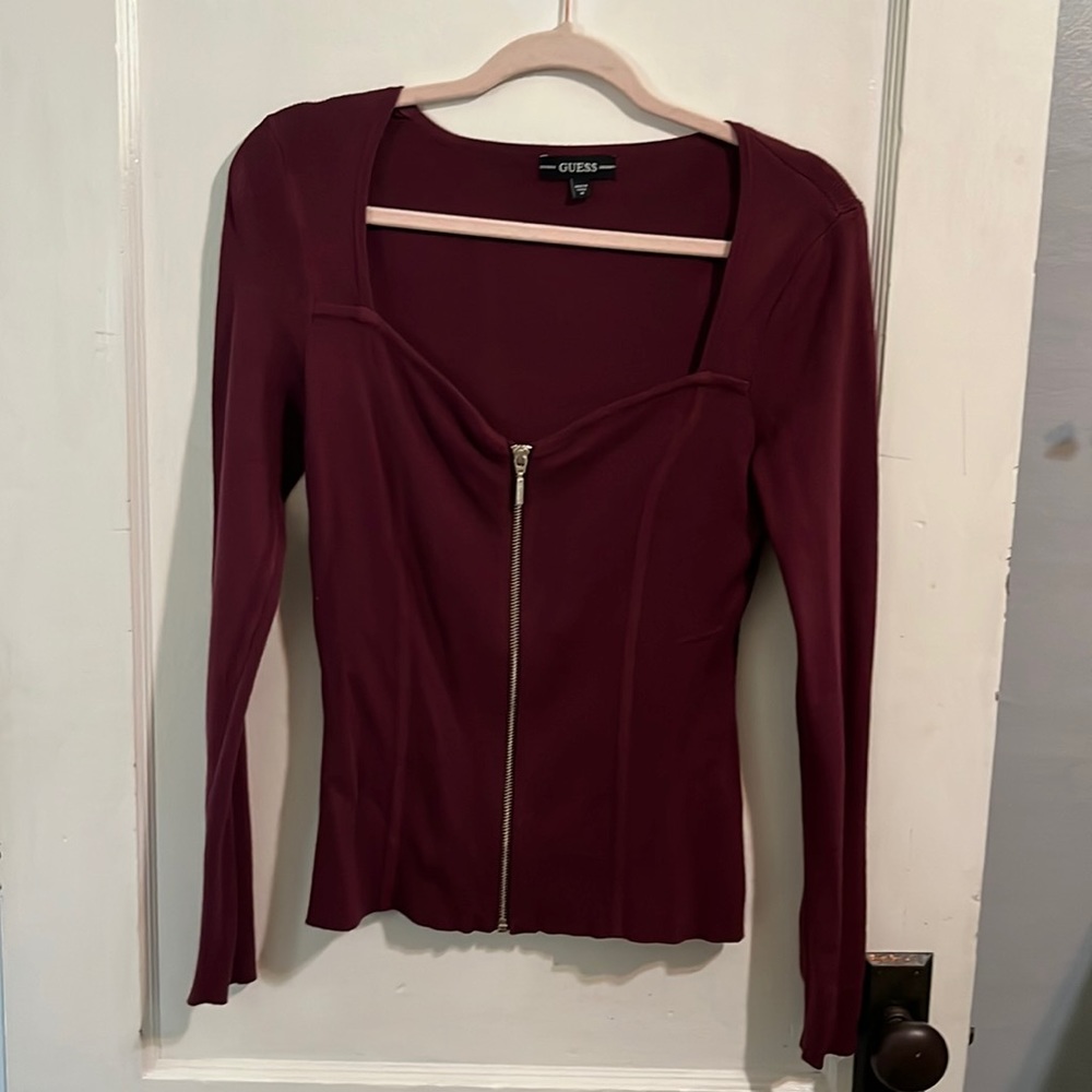 NWOT Never worn Guess zip up sweater